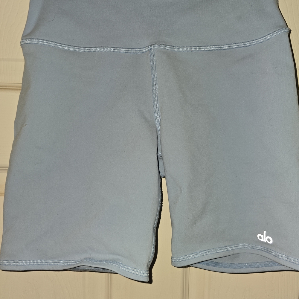 #424 ALO Yoga Women's Light Blue Bike Shorts